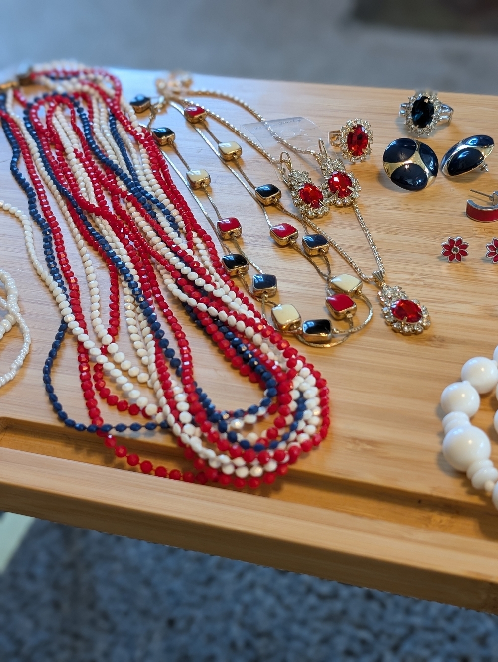 Vintage Red White And Blue Costume Jewelry Lot - Picture 5 of 8